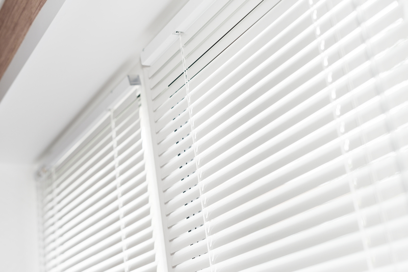 venetian blinds